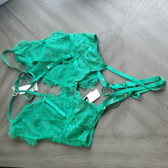 NEW-Victoria's Secret VERY SEXY Lacy Lace-Up Crotchless Teddy S - Picture 3 of 9